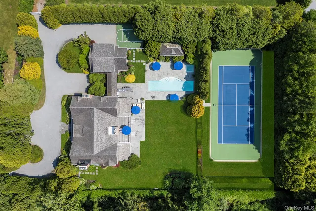 $250,000 | 327 Georgica Road, East Hampton, NY 11937