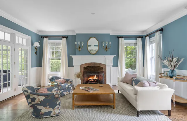 $250,000 | 327 Georgica Road, East Hampton, NY 11937