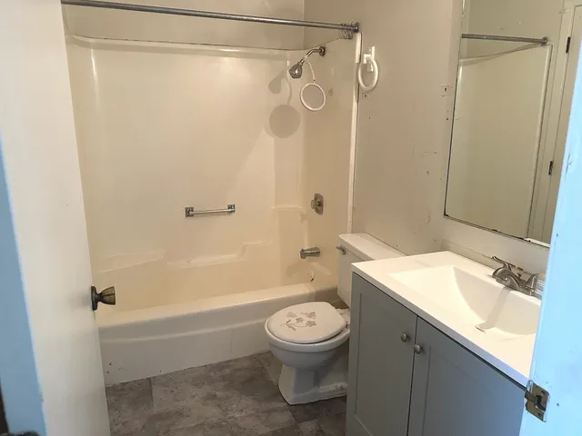 $120,000 | 4542 Windsor Lane, Country Club Hills, IL 60478