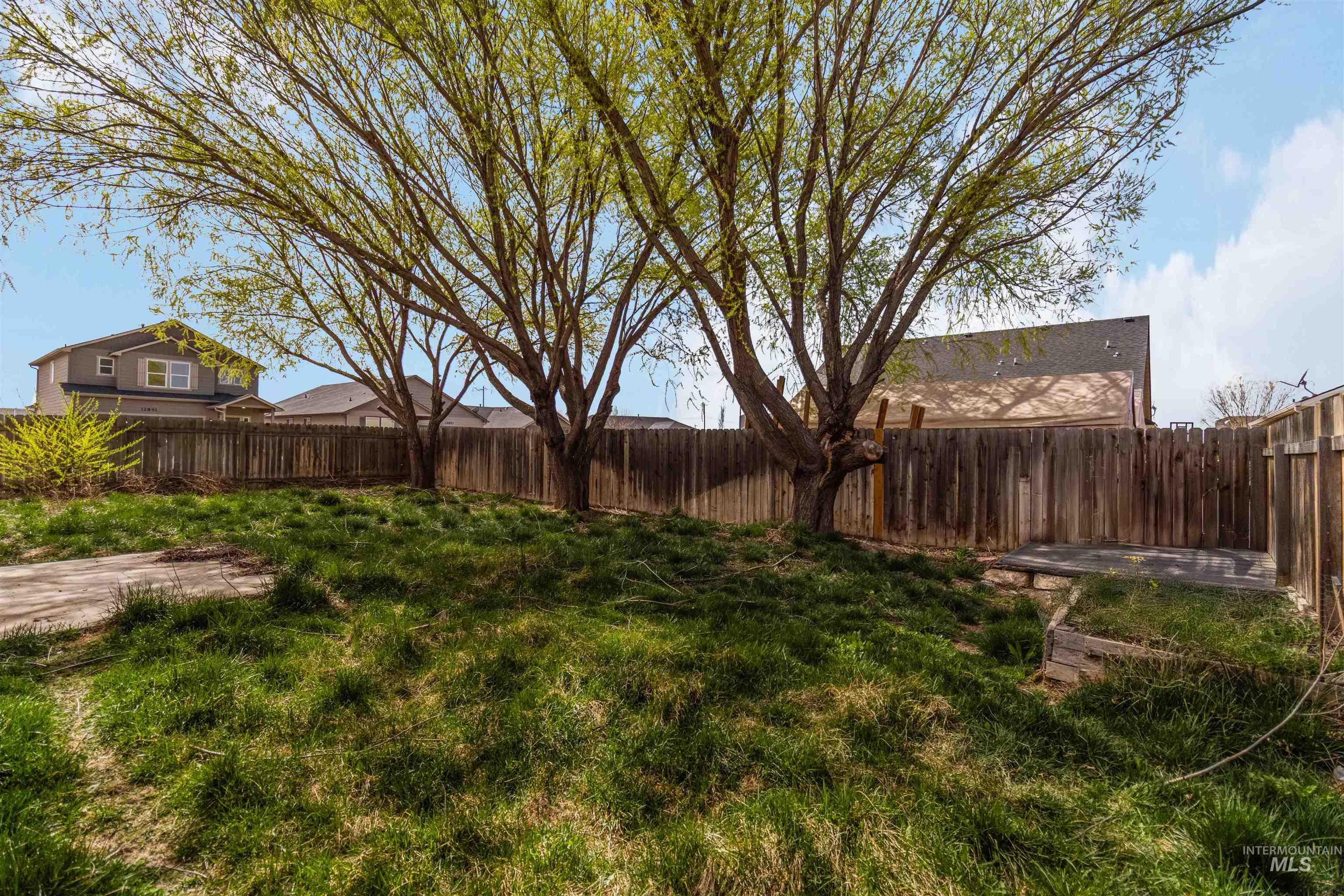 16053 Sunnyfield Avenue Caldwell, ID 83607 - Photo 30 of 35 View of fenced backyard