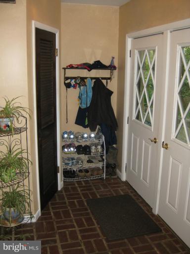 878 Shore Acres Road Arnold, MD 21012 - Photo 25 of 27 Interior (General)