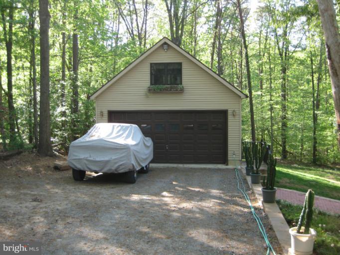 878 Shore Acres Road Arnold, MD 21012 - Photo 5 of 27 Exterior (General)