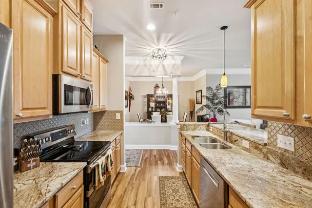 $775,000 | 200 River Landing Drive, Unit 204F, Charleston, SC 29492