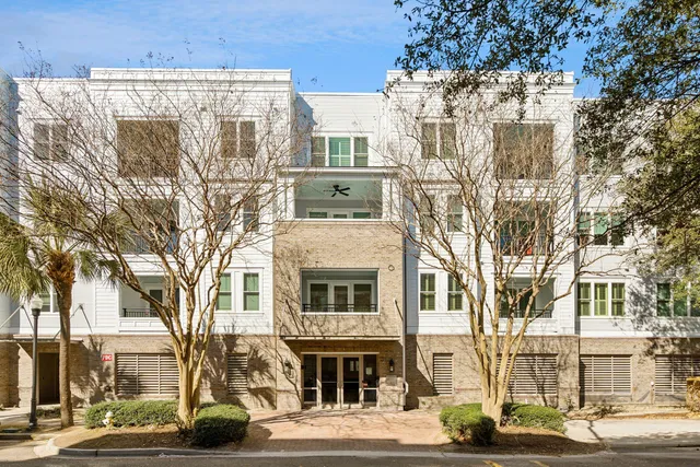 $775,000 | 200 River Landing Drive, Unit 204F, Charleston, SC 29492
