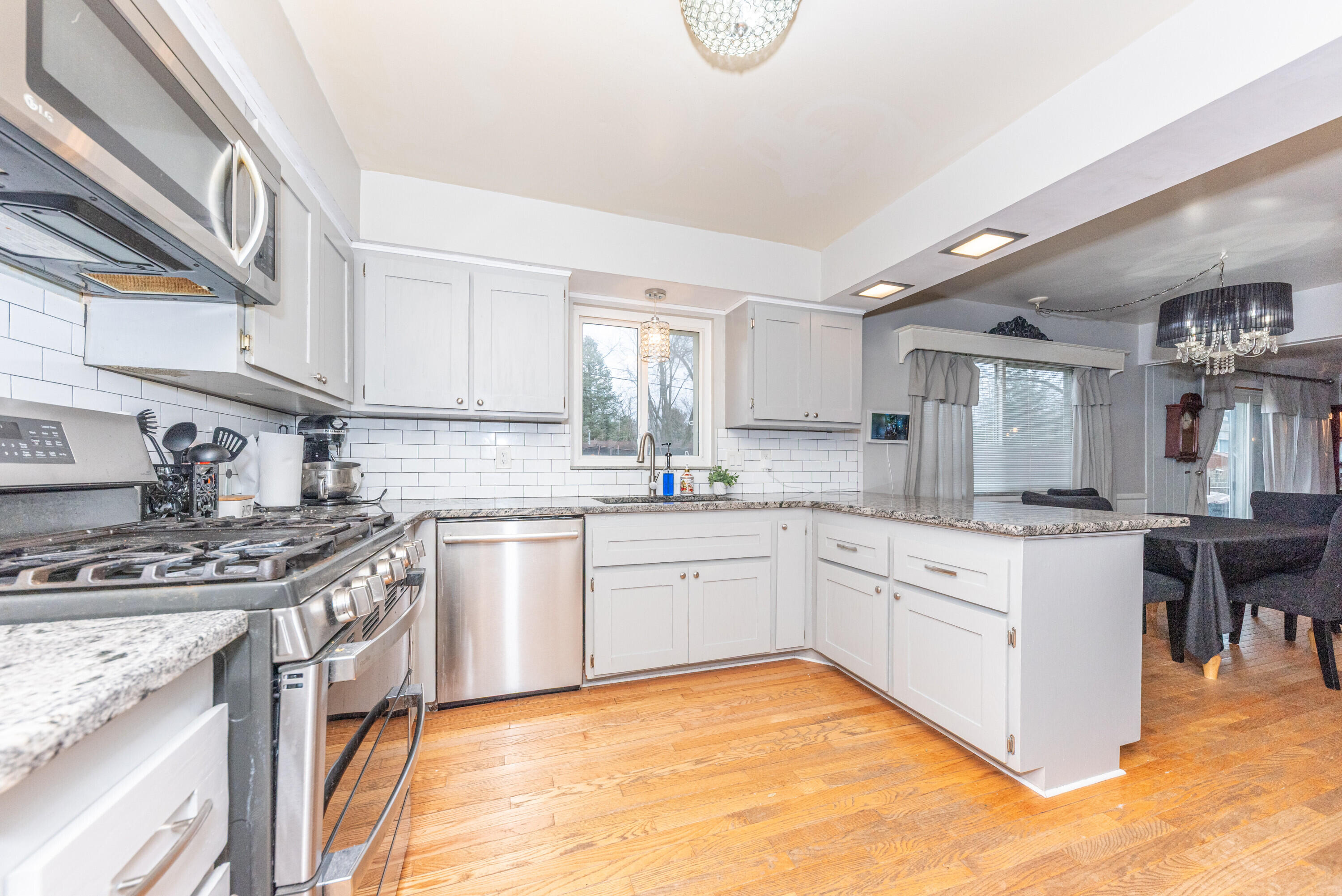 1470 Nightingale Road Wixom, MI 48393 - Photo 11 of 42 016_10