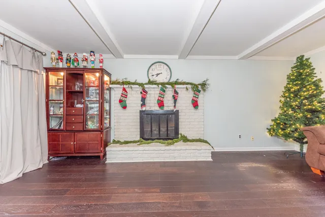 $365,000 | 1470 Nightingale Road, Wixom, MI 48393