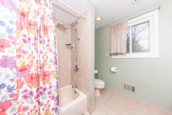 $365,000 | 1470 Nightingale Road, Wixom, MI 48393