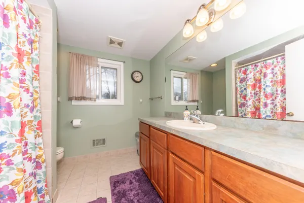 $365,000 | 1470 Nightingale Road, Wixom, MI 48393