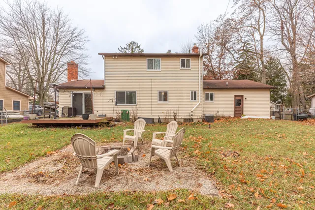 $365,000 | 1470 Nightingale Road, Wixom, MI 48393