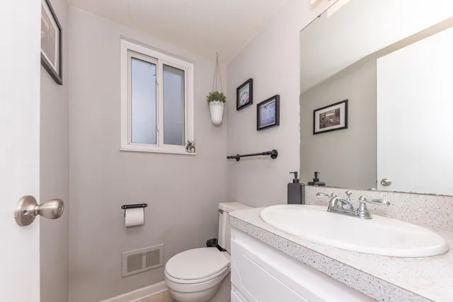 $365,000 | 1470 Nightingale Road, Wixom, MI 48393