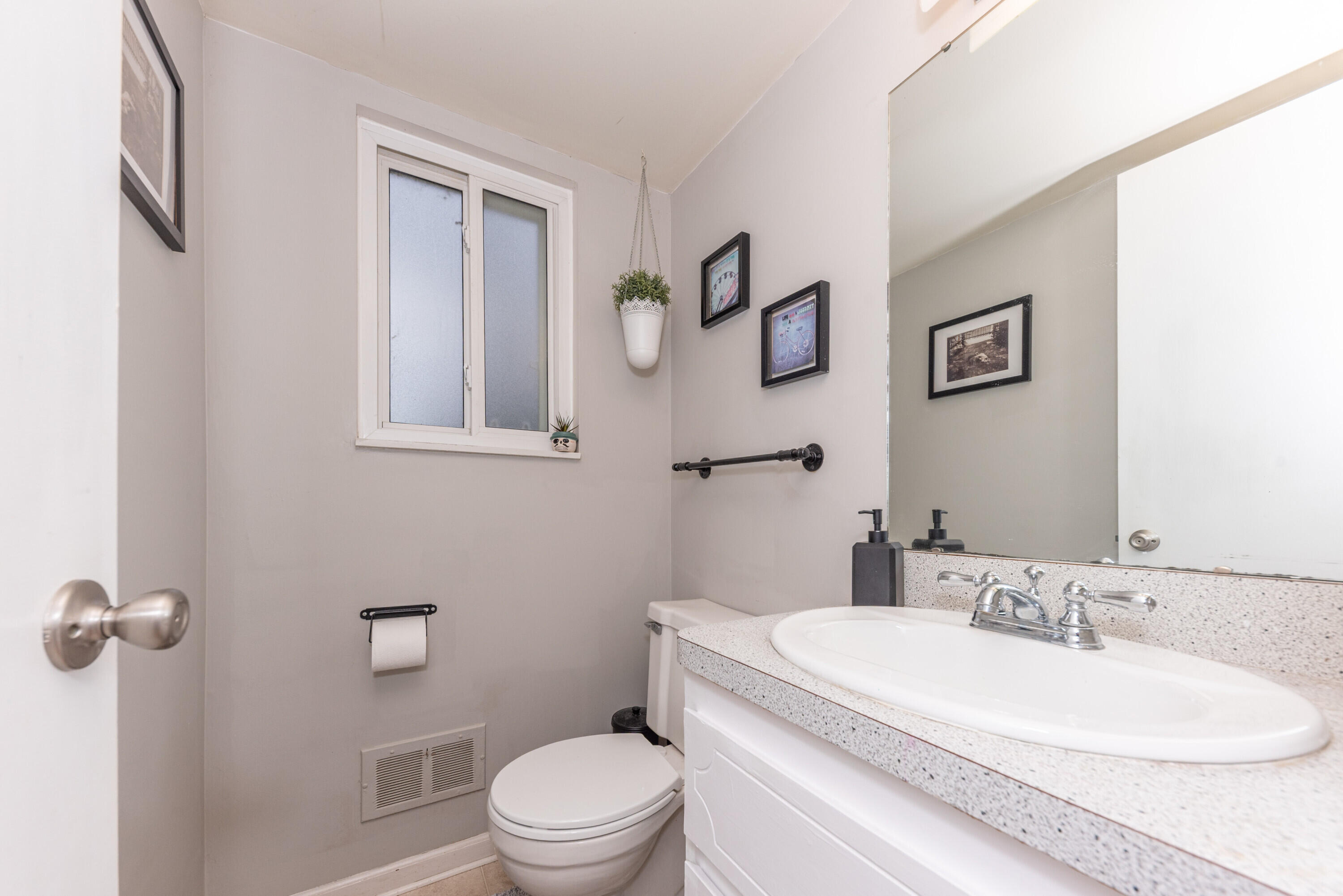 1470 Nightingale Road Wixom, MI 48393 - Photo 9 of 42 014_9