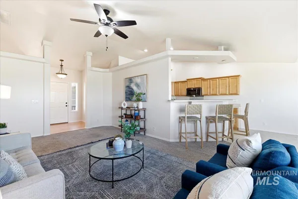 $379,900 | 1284 Northwest Mandarin Street, Mountain Home, ID 83647