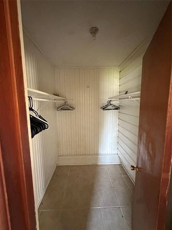 2741 Mill Street Ringgold, LA 71068 - Photo 20 of 30 a view of a walk in closet