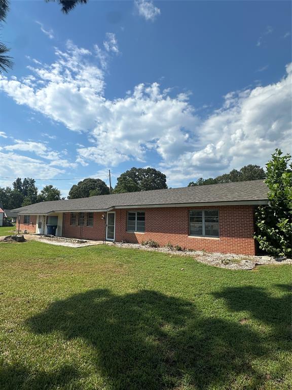 2741 Mill Street Ringgold, LA 71068 - Photo 2 of 30 a front view of house with yard and green space
