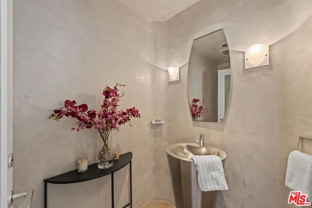 a view of a workspace