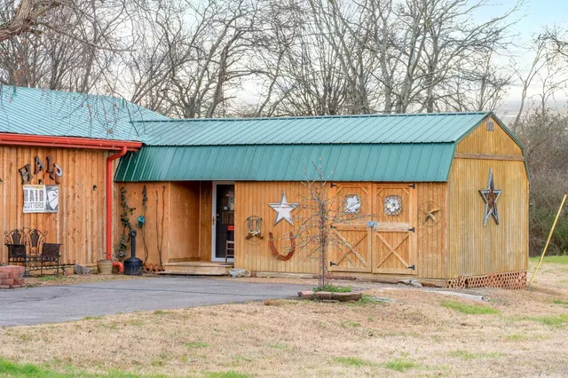 a house view with a outdoor space