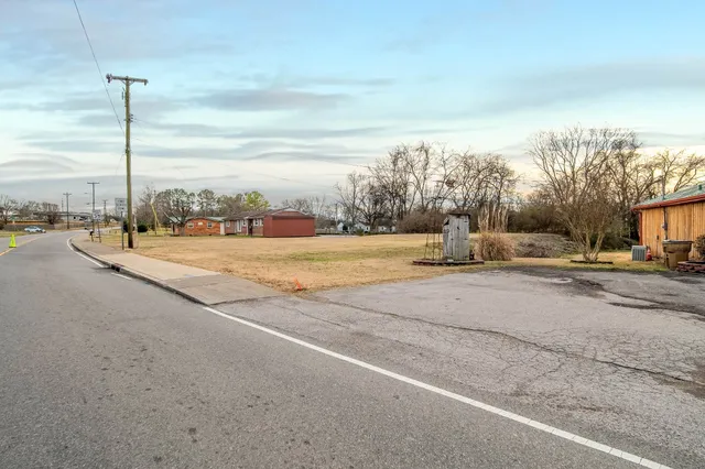 $359,900 | 1308 Neelys Bend Road, Madison, TN 37115