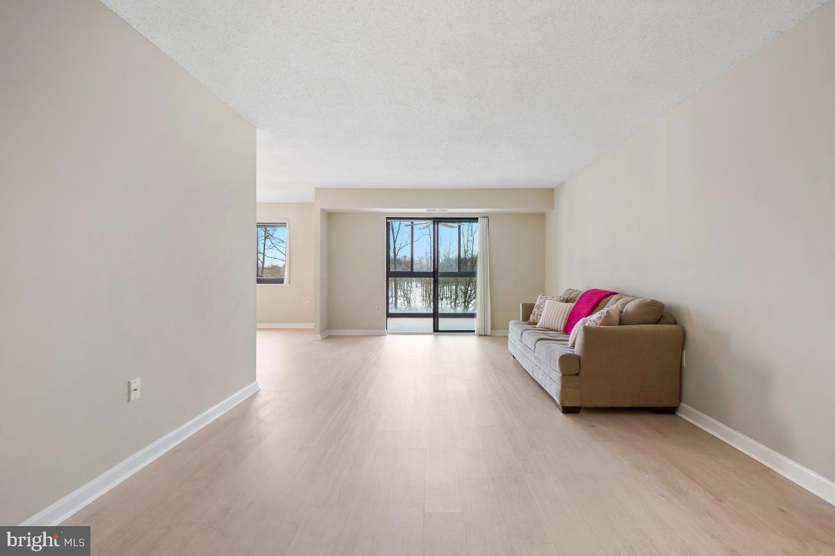 15115 Interlachen Drive, Unit 3525 Silver Spring, MD 20906 - Photo 5 of 37 Large open Living Area