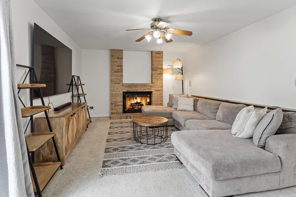 $499,900 | 96 Alexandra Court, Mundelein, IL 60060