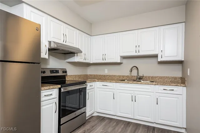 $1,965 | 744 Pineland Avenue, Venice, FL 34285