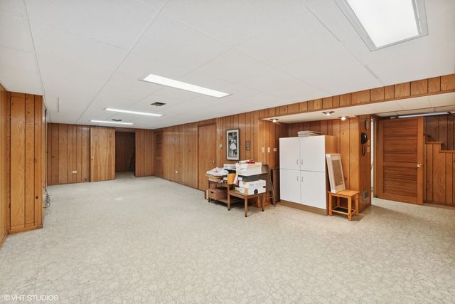 $470,000 | 130 Crescent Drive, Glenview, IL 60025