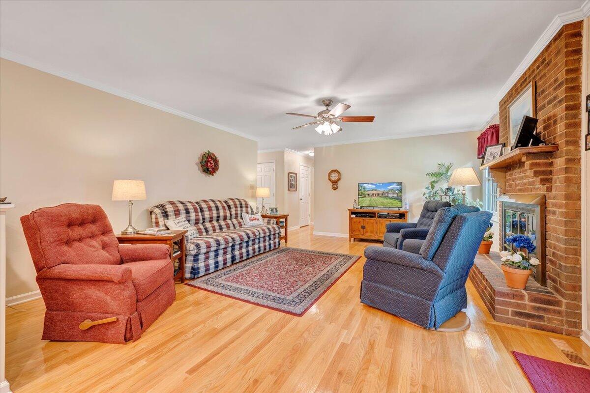 5921 Buckland Mill Road Roanoke, VA 24019 - Photo 19 of 94 19-MIB07781