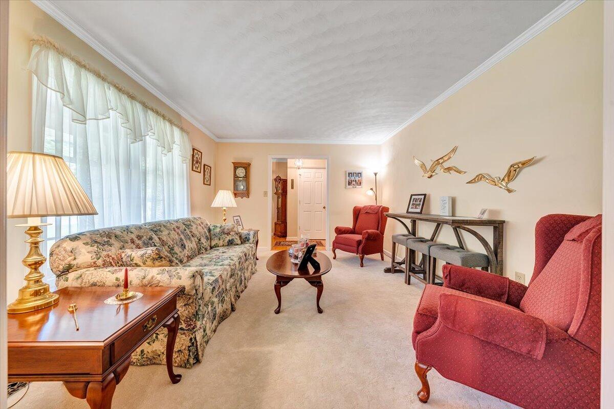 5921 Buckland Mill Road Roanoke, VA 24019 - Photo 6 of 94 06-MIB07739