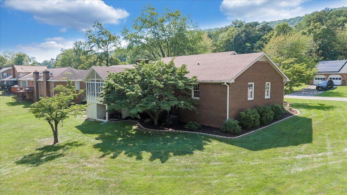 5921 Buckland Mill Road Roanoke, VA 24019 - Photo 68 of 94 70-DJI_20250725163259_0162_D