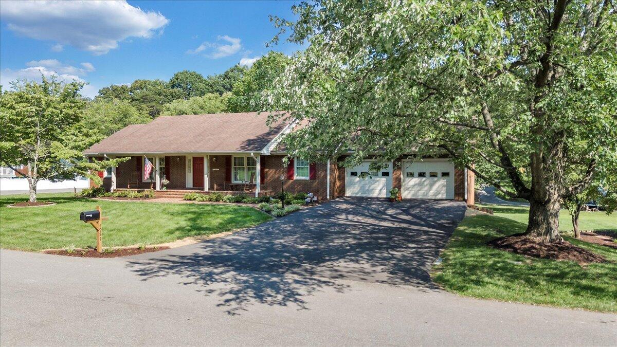 5921 Buckland Mill Road Roanoke, VA 24019 - Photo 76 of 94 78-DJI_20250725163515_0171_D