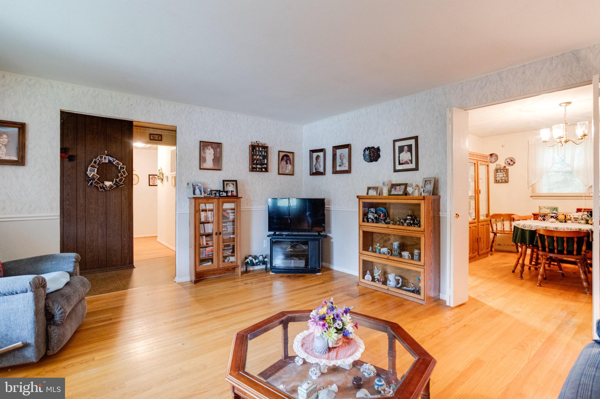 9505 Gunview Road Baltimore, MD 21236 - Photo 9 of 59