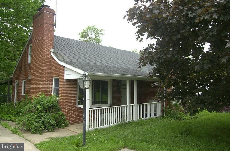 1016 Valen Road Westminster, MD 21157 - Photo 2 of 8 Exterior (Front)