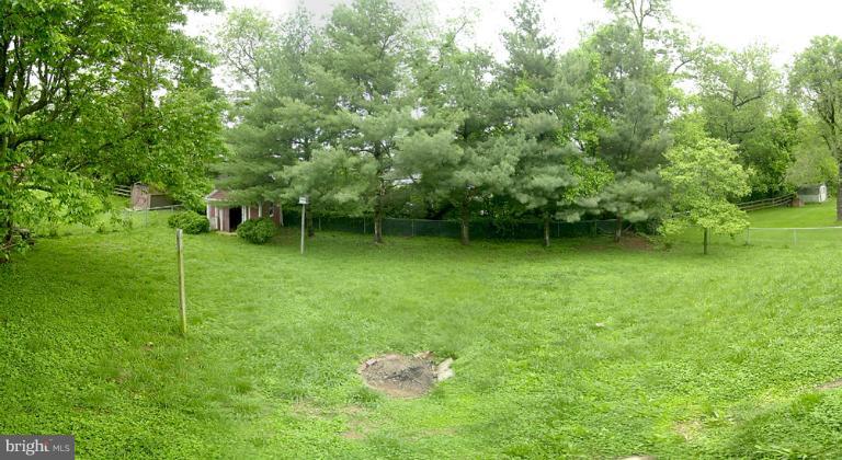 1016 Valen Road Westminster, MD 21157 - Photo 6 of 8 Back yard