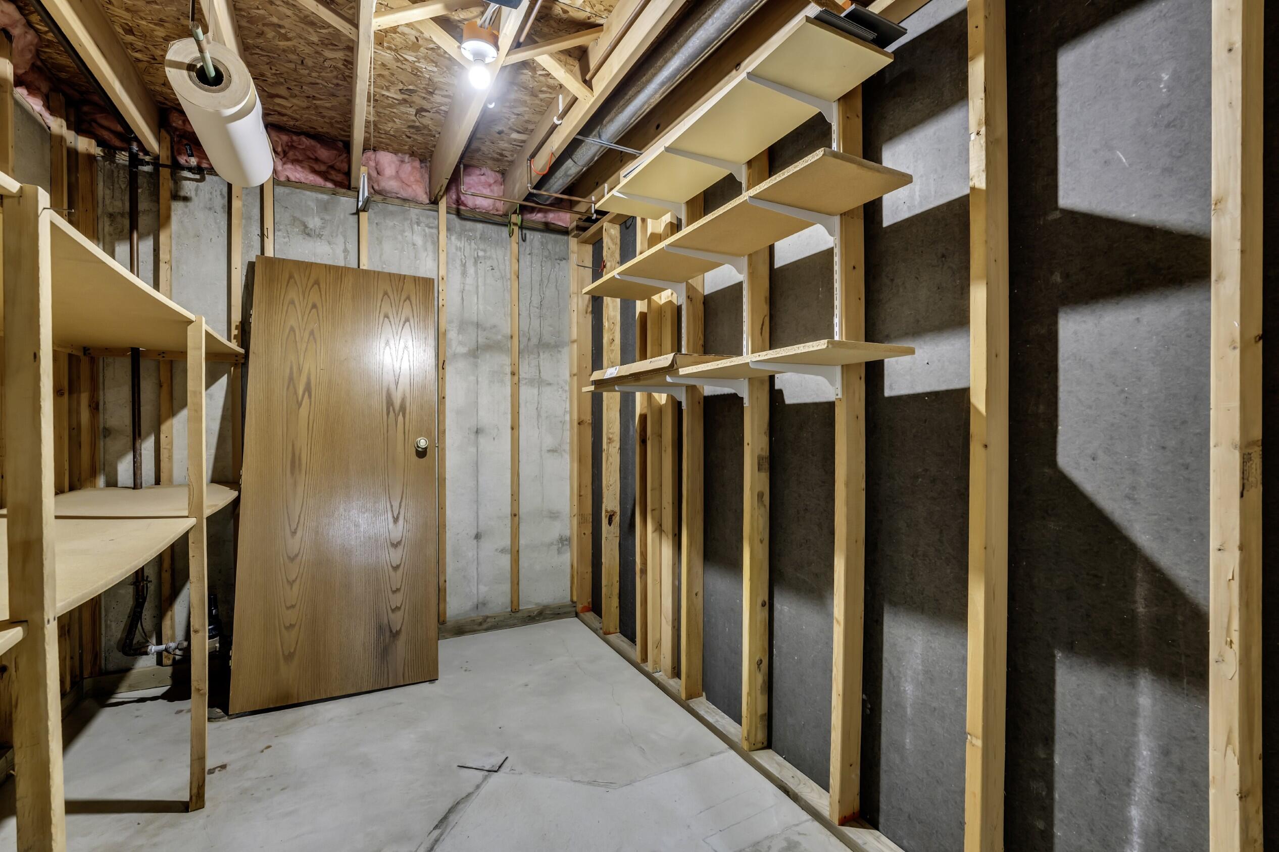 6615 Chesapeake Road Caledonia, WI 53406 - Photo 21 of 30 LL Storage