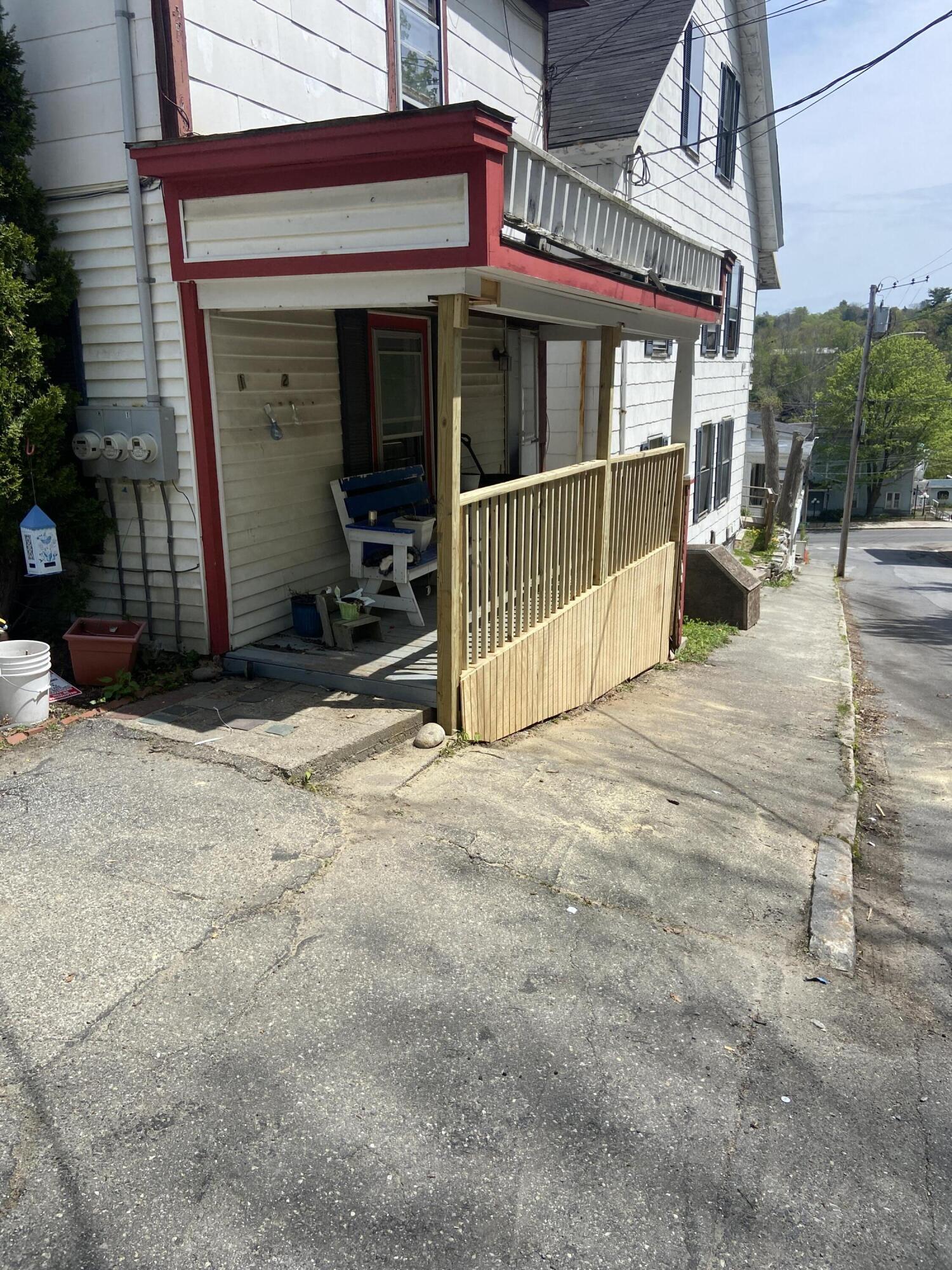 21 Laurel Street Augusta, ME 04330 - Photo 2 of 10 IMG_3093
