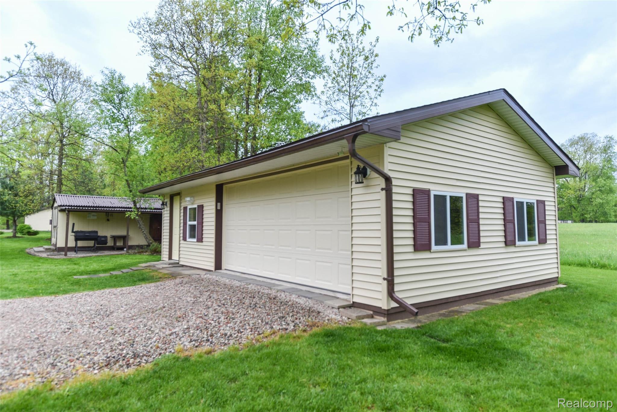 5520 Lowe Road Fowlerville, MI 48836 - Photo 70 of 86 5520-W-Lowe-Rd-57 Outside.jpg