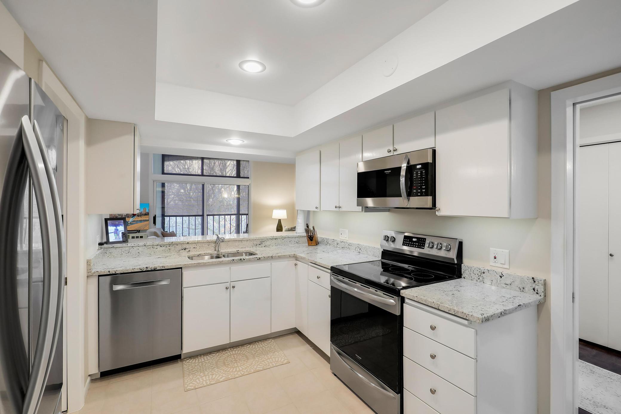 8400 Pennsylvania Road, Unit 328 Bloomington, MN 55438 - Photo 6 of 36