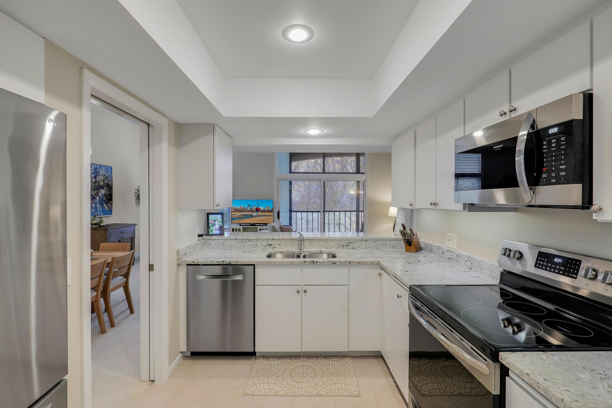 8400 Pennsylvania Road, Unit 328 Bloomington, MN 55438 - Photo 7 of 36