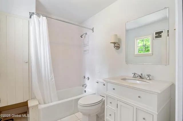 $399,900 | 755 Highway 10, Jefferson, NY 12167