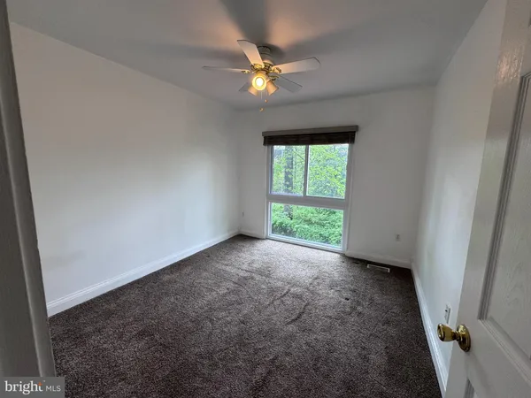 $3,600 | 3034 Sugar Lane, Vienna, VA 22181