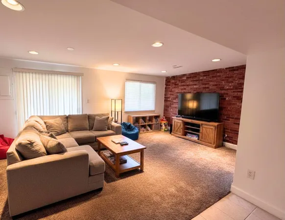 $3,600 | 3034 Sugar Lane, Vienna, VA 22181