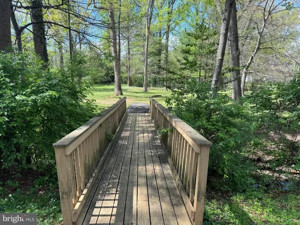 $3,600 | 3034 Sugar Lane, Vienna, VA 22181