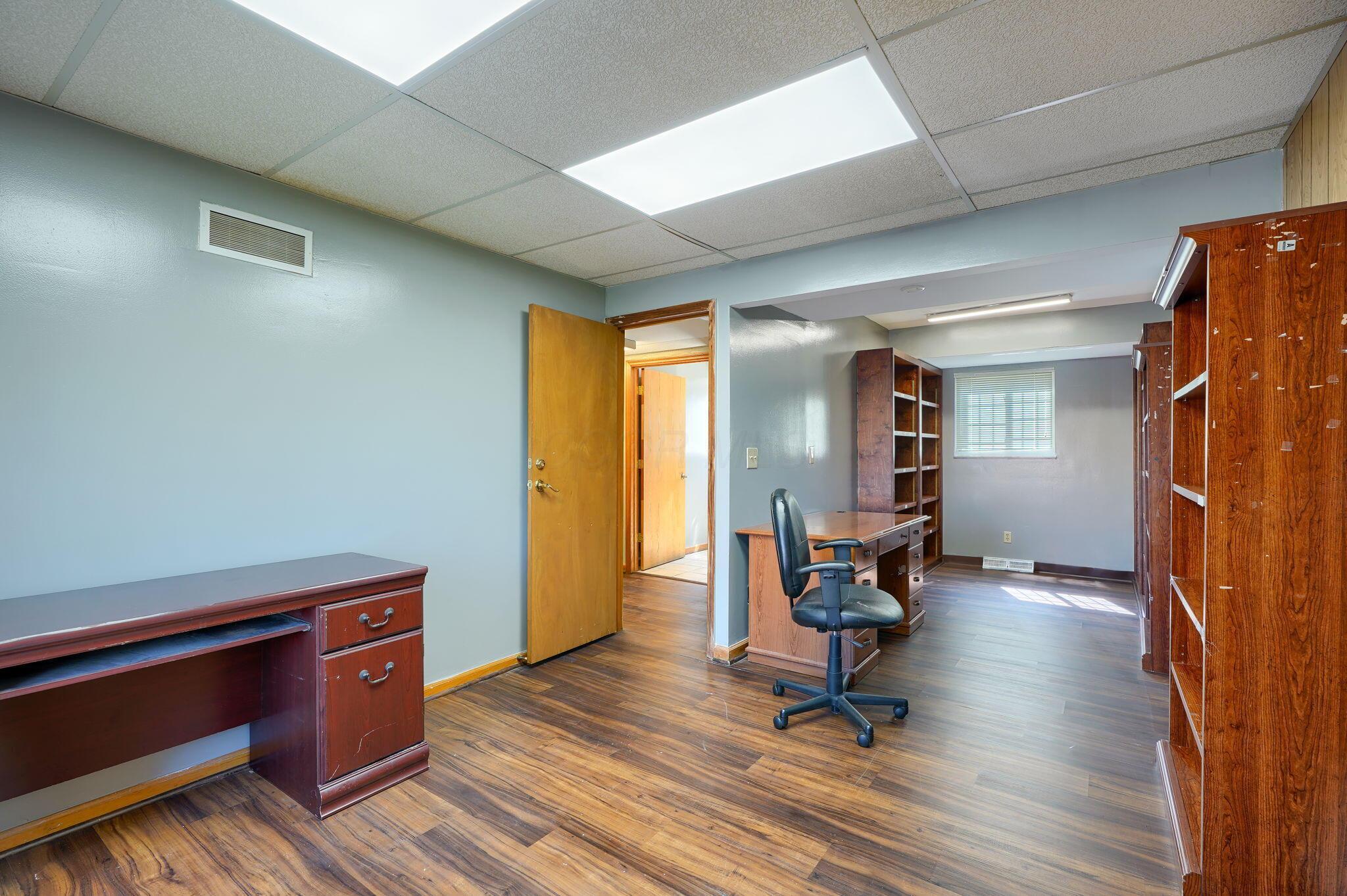 2505 Woodley Road Columbus, OH 43231 - Photo 43 of 70 2505 Woodley Rd (44)