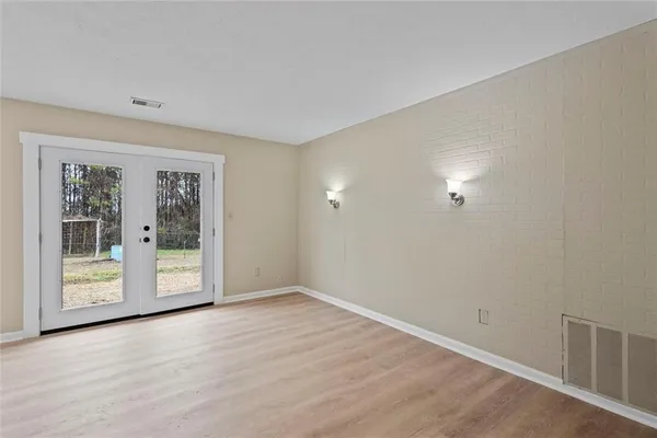 $1,595 | 1201 Shoreham Drive, Atlanta, GA 30349