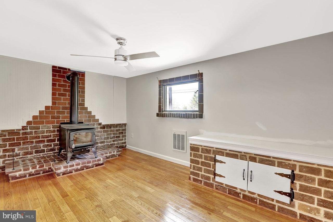 41 Hickstown Road Sicklerville, NJ 08081 - Photo 5 of 25 Gallery Image 5