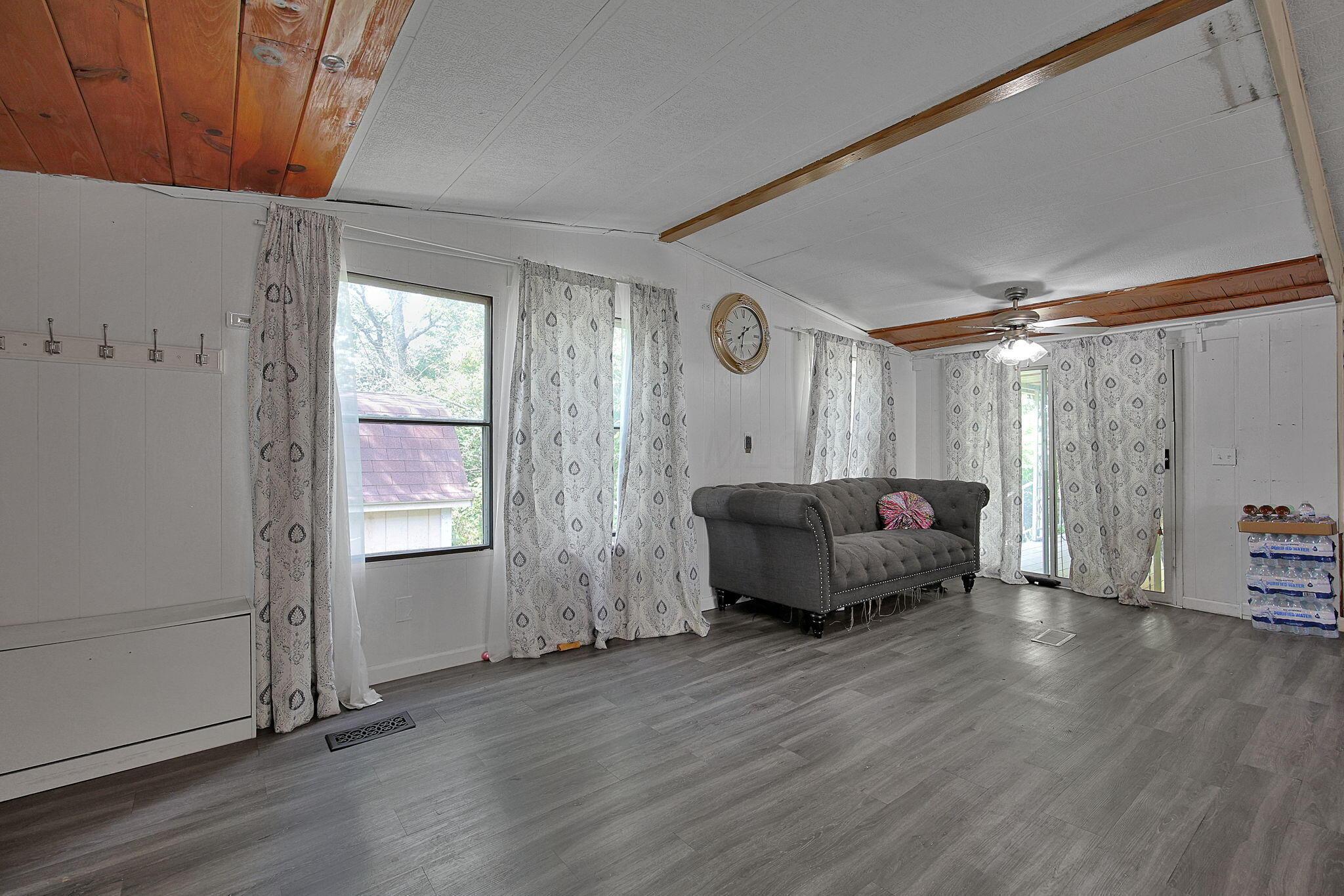 4 Ravine Ridge Drive Delaware, OH 43015 - Photo 5 of 22 5-web-or-mls-4-ravine-ridge-dr