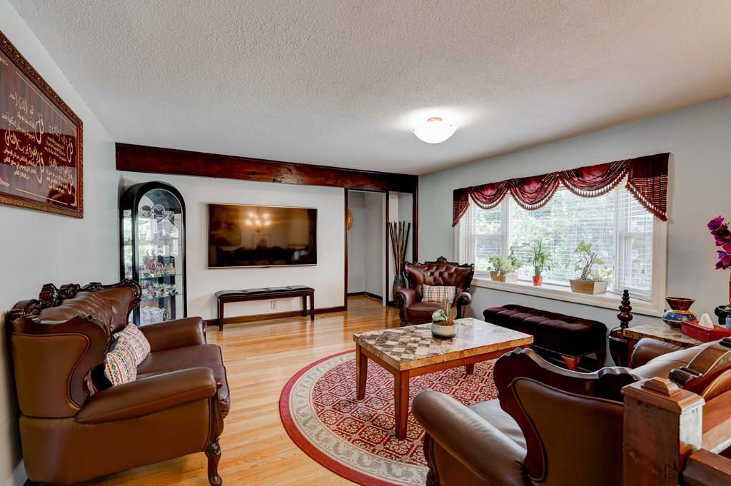 23 Burnham Road Billerica, MA 01862 - Photo 4 of 40 Gallery Image 4
