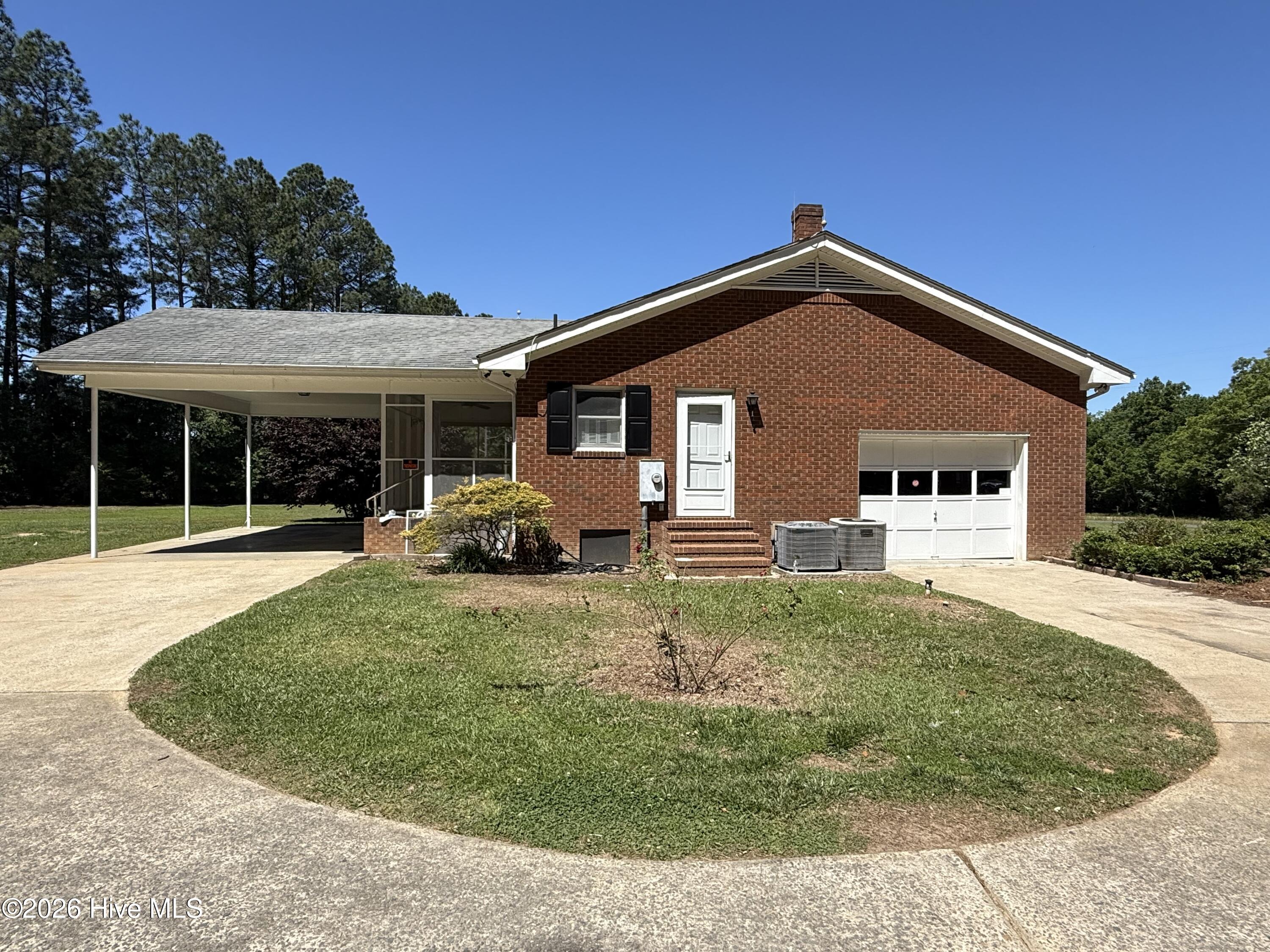 1565 Friendship Church Road Faison, NC 28341 - Photo 4 of 46 IMG_7318