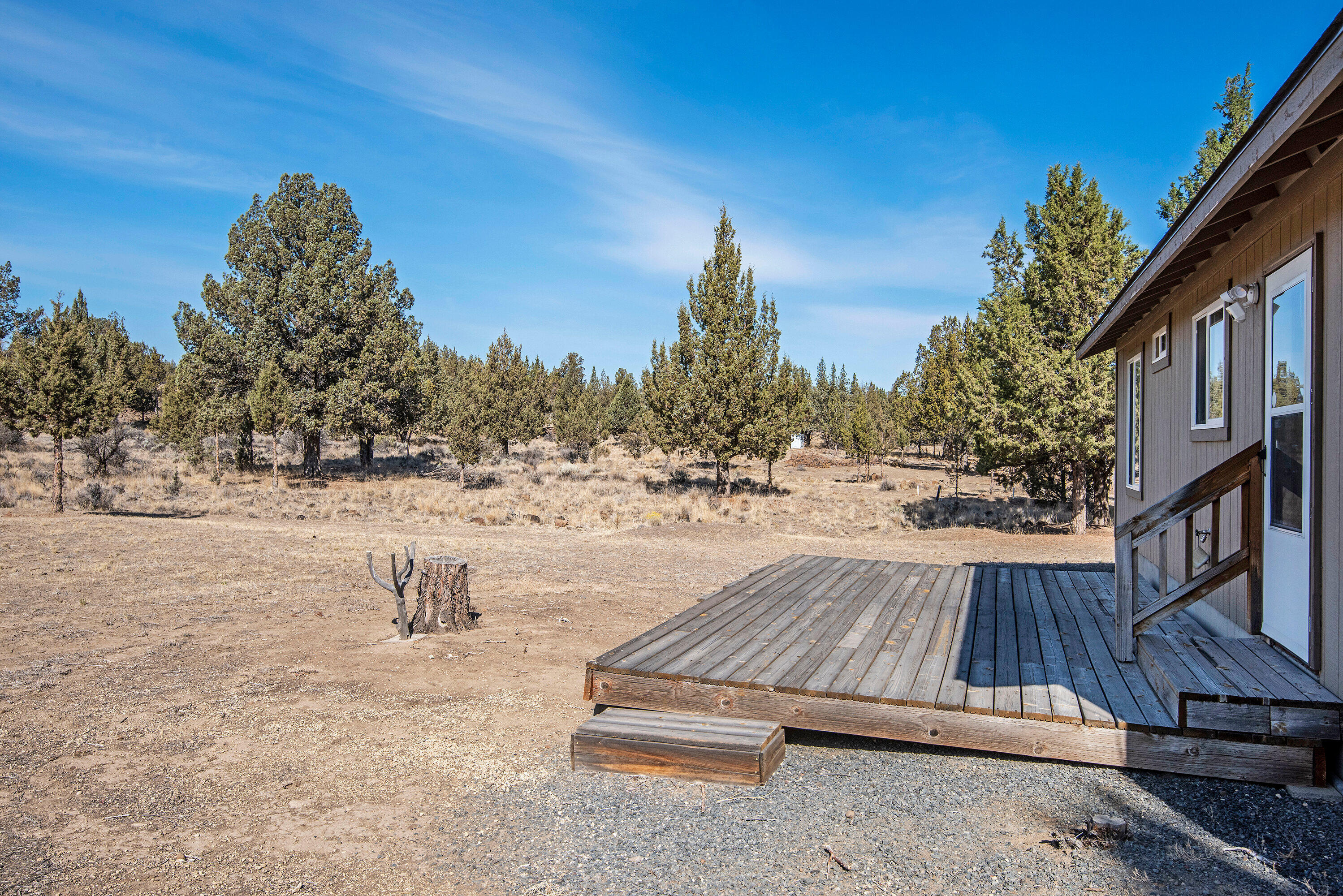 7262 Southwest Forest Park Road Culver, OR 97734 - Photo 13 of 27 Back Deck