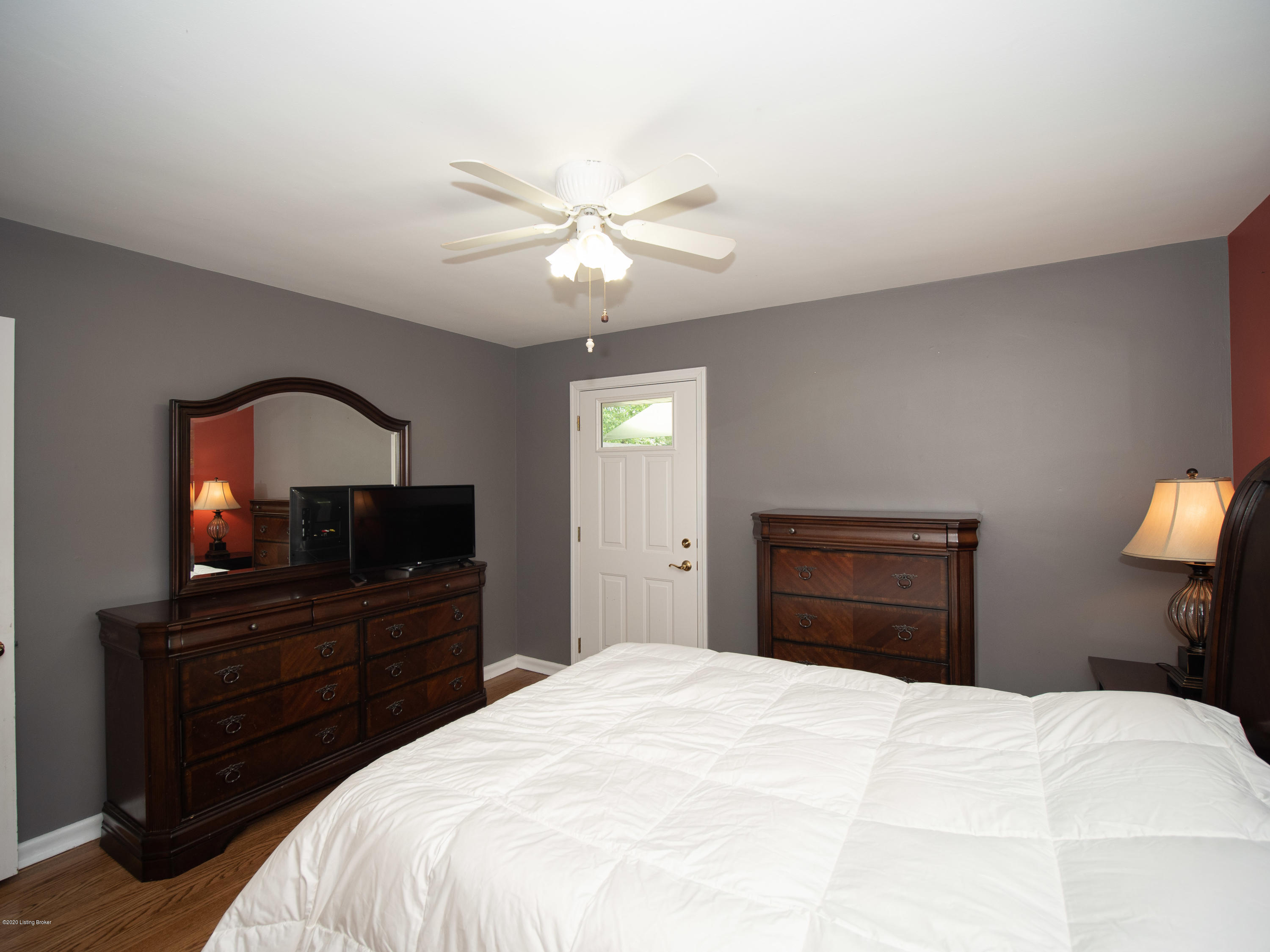809 Ahland Road Louisville, KY 40207 - Photo 21 of 72 809 Ashland Road-14