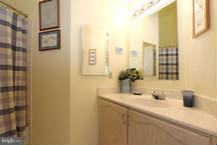 5930 Halpine Road Rockville, MD 20851 - Photo 22 of 30 Bath